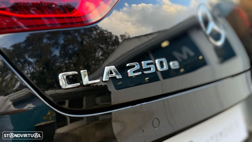 Mercedes-Benz CLA 250 e Shooting Brake AMG Line - 25