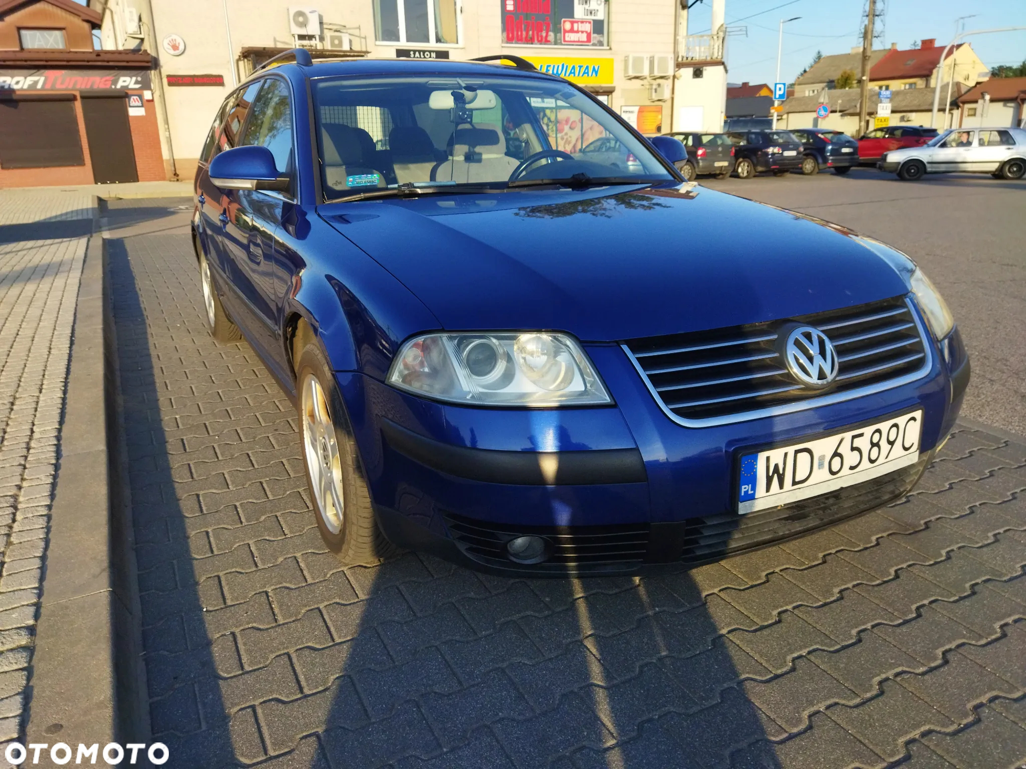 Volkswagen Passat 1.9 TDI Highline - 2
