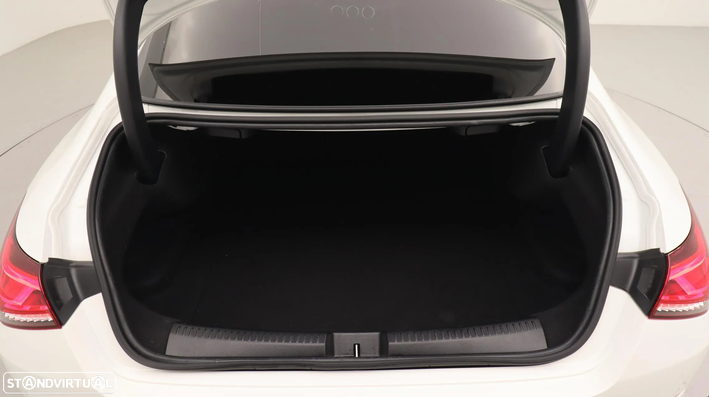 Mercedes-Benz CLA 180 d Progressive Aut. - 25