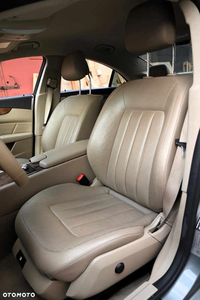 Mercedes-Benz CLS - 30