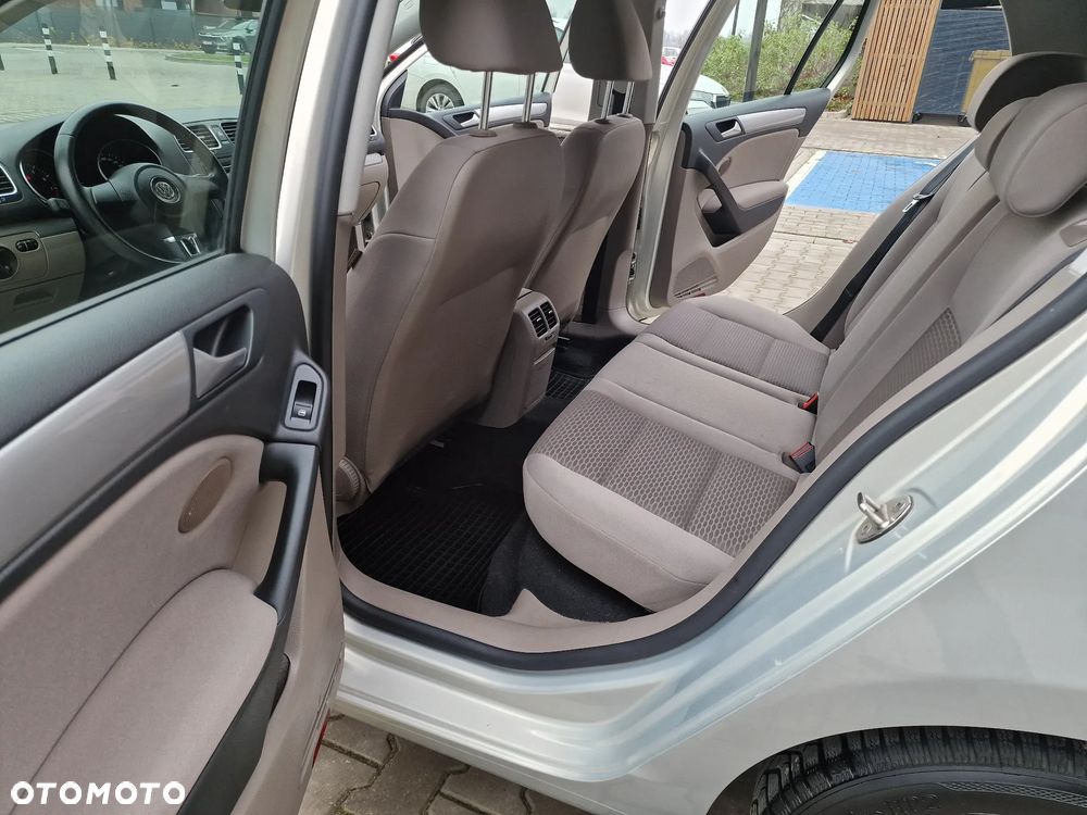 Volkswagen Golf 1.4 Comfortline - 25