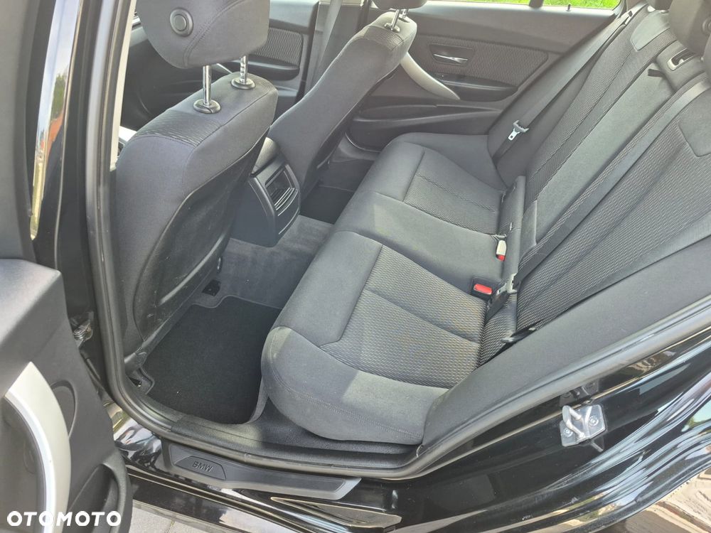 BMW Seria 3 - 23