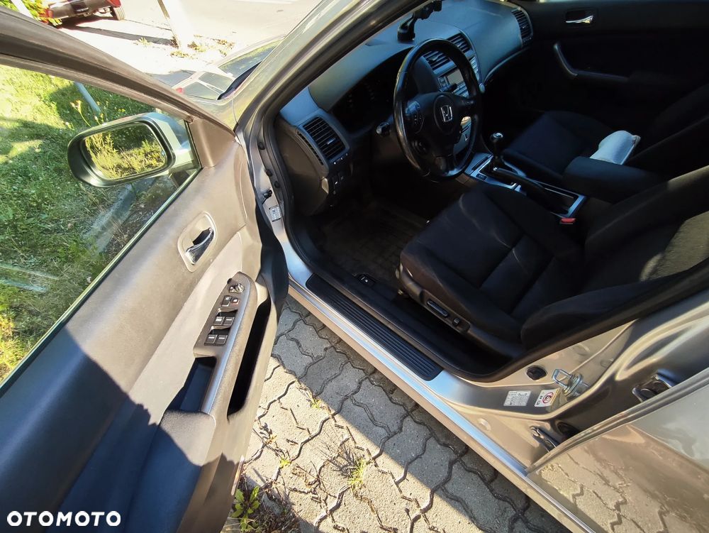 Honda Accord 2.0 Executive - 7
