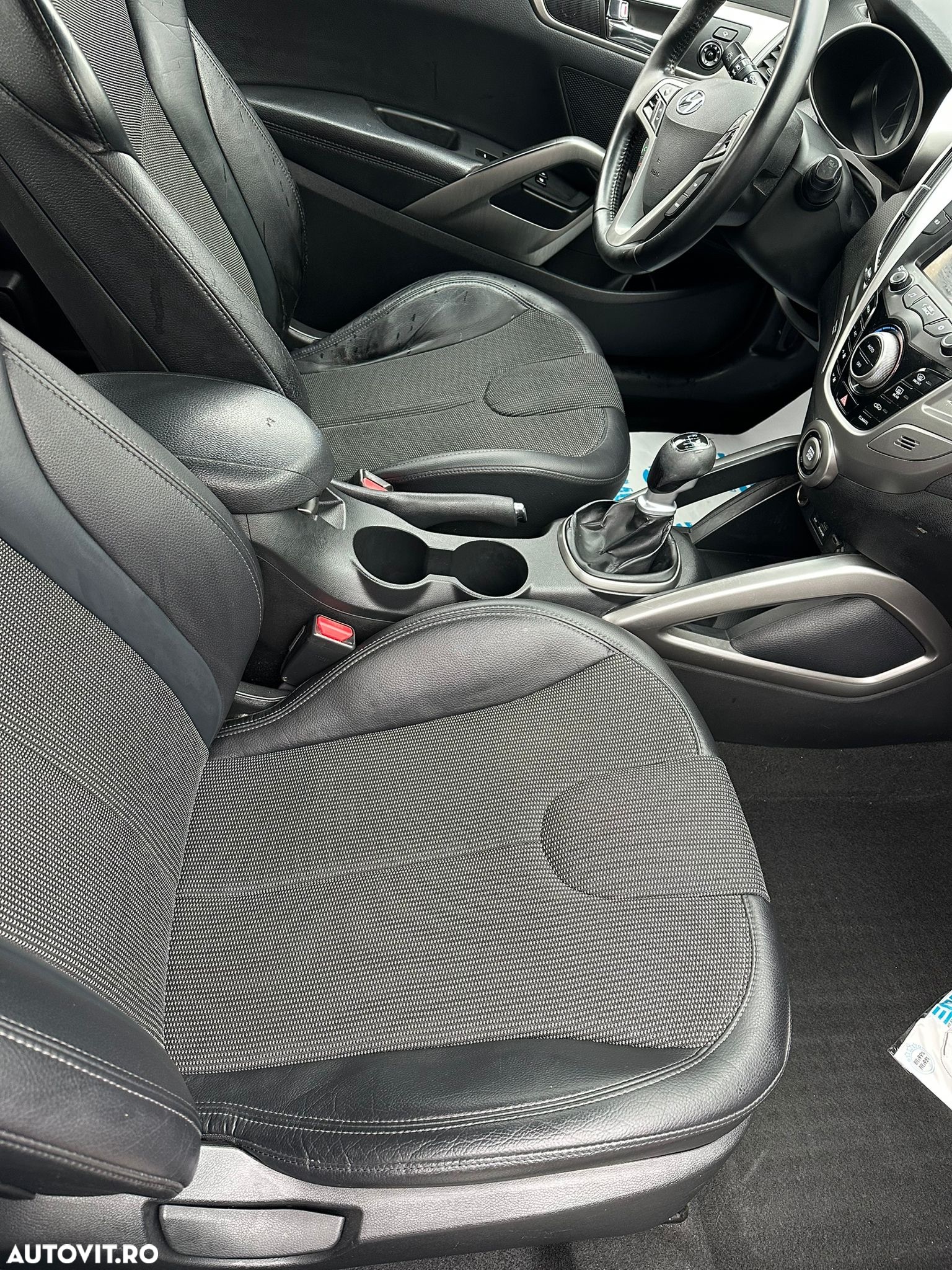Hyundai Veloster 1.6 blue Style - 5