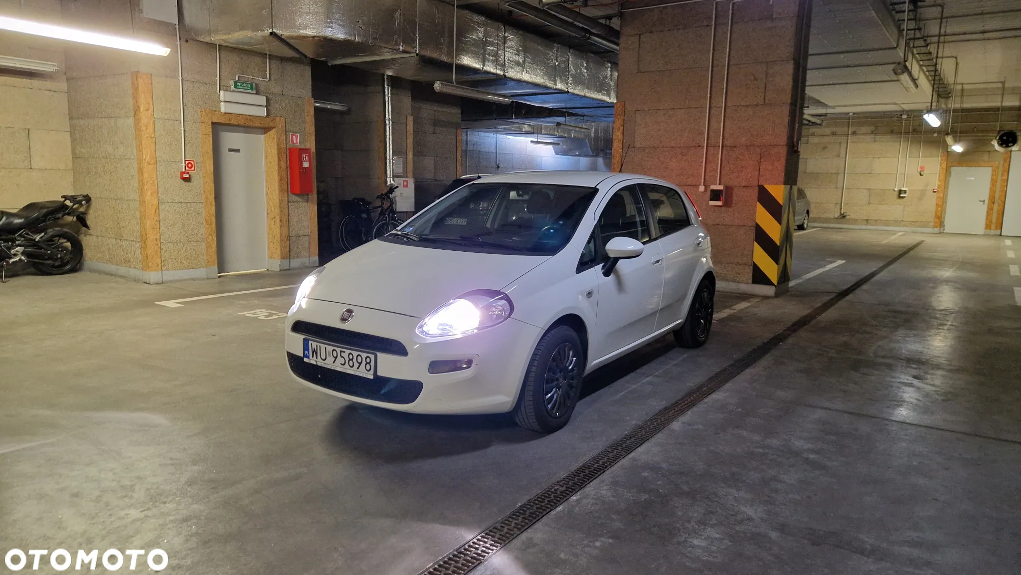 Fiat Punto 1.4 Easy Pakiet Easy Plus S&S - 16