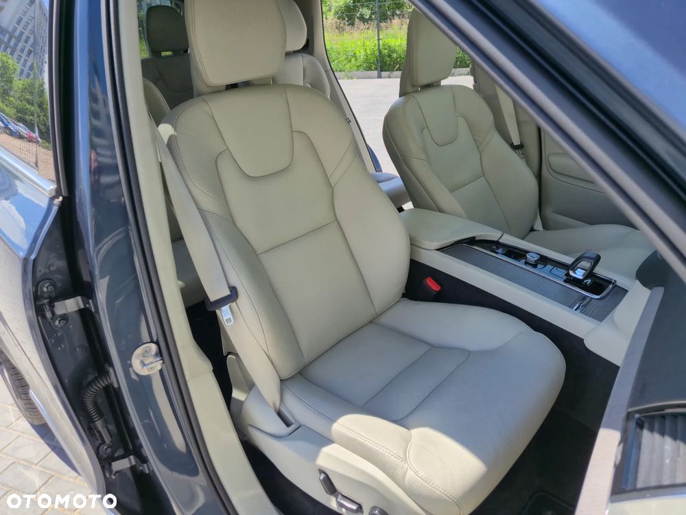 Volvo XC 90 T8 AWD Ultra Bright - 16