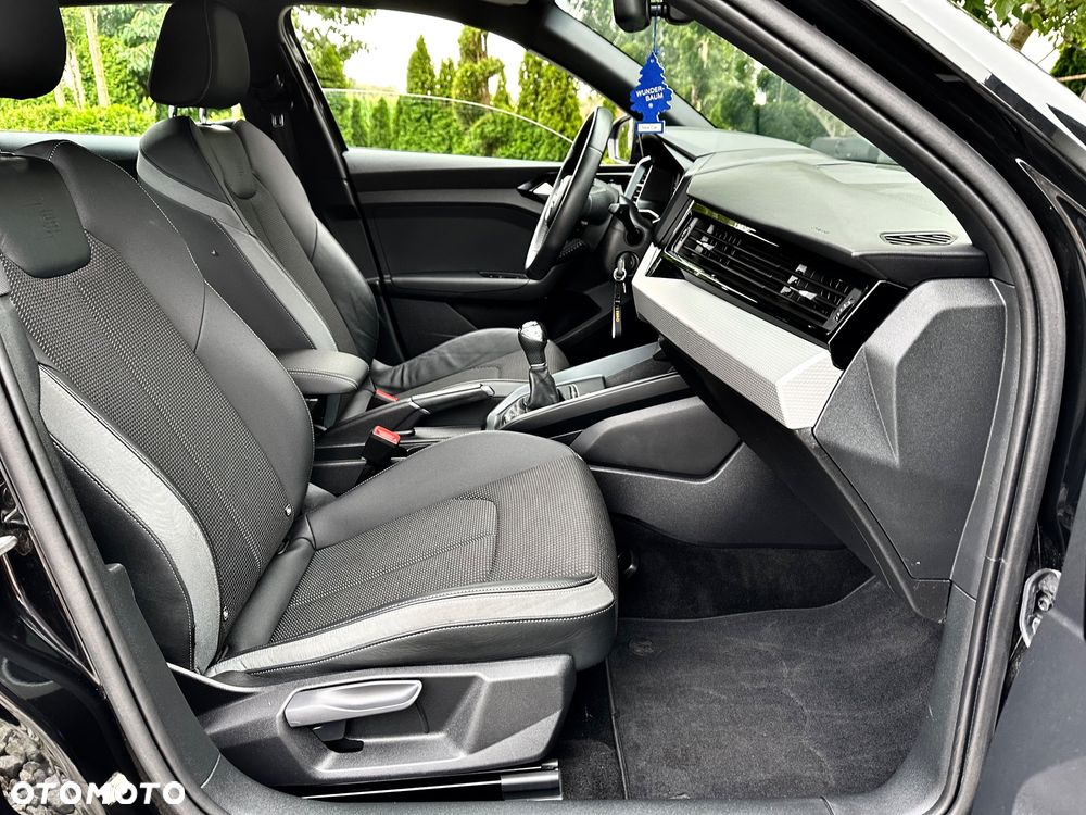 Audi A1 Sportback 25 TFSI S Line - 32