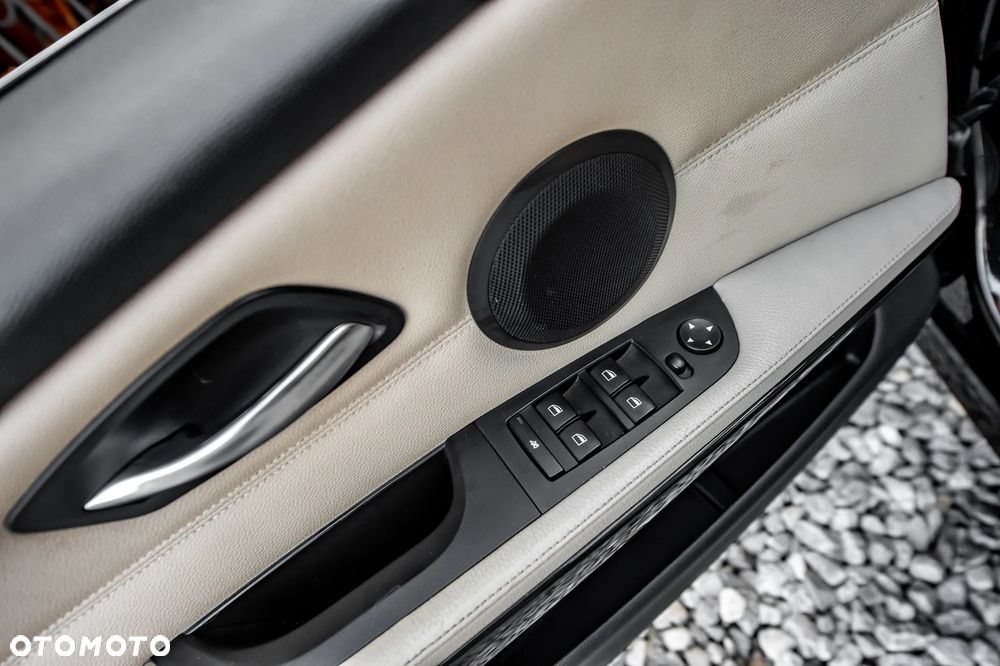 BMW Seria 3 330d xDrive DPF Touring Edition Exclusive - 28