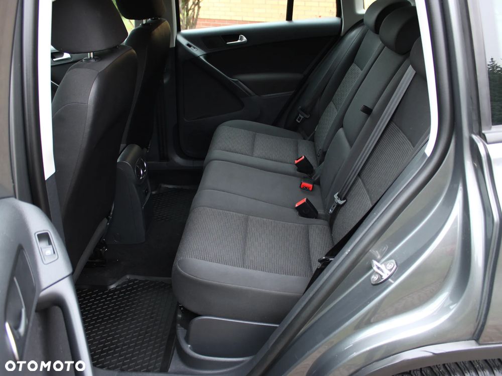 Volkswagen Tiguan - 19