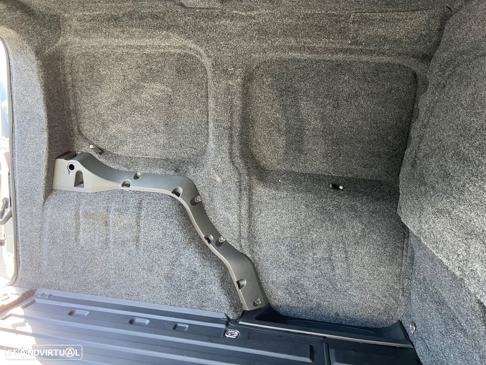 VW Caddy Cargo 2.0TDi 102 Cv Business - 16