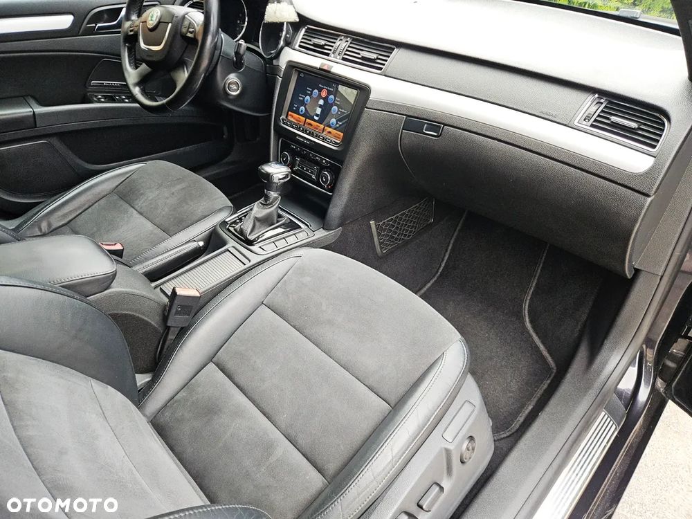 Skoda Superb 2.0 TDI Platinum DSG - 39