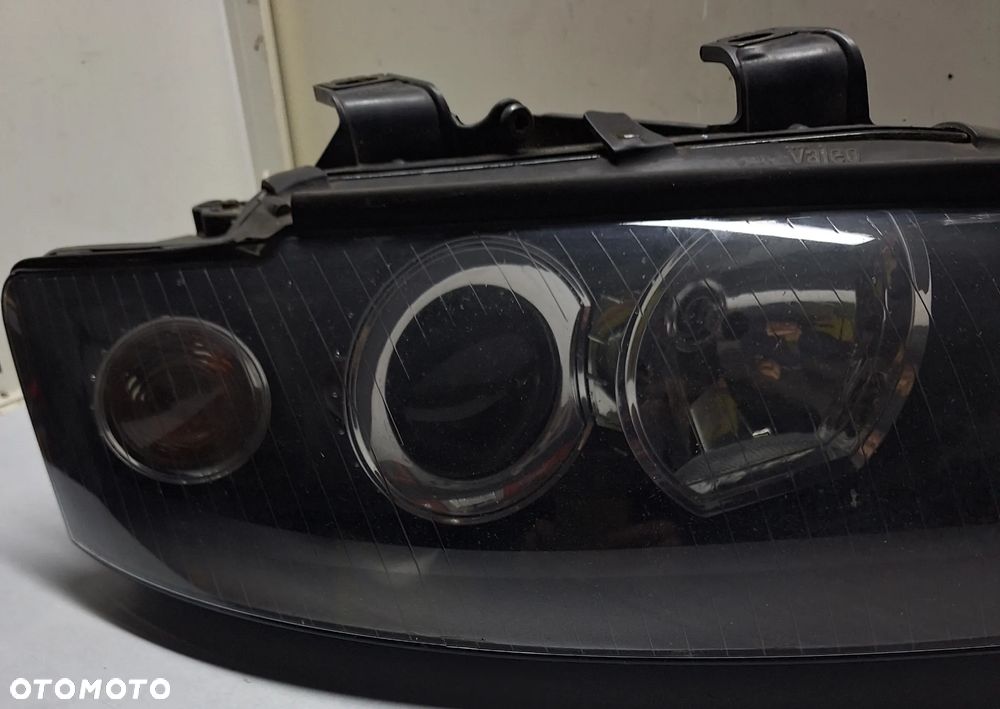 LAMPA XENON PRAWY PRZÓD  -AUDI A4/B6 -VALEO-8E0941004- EUROPA - 3
