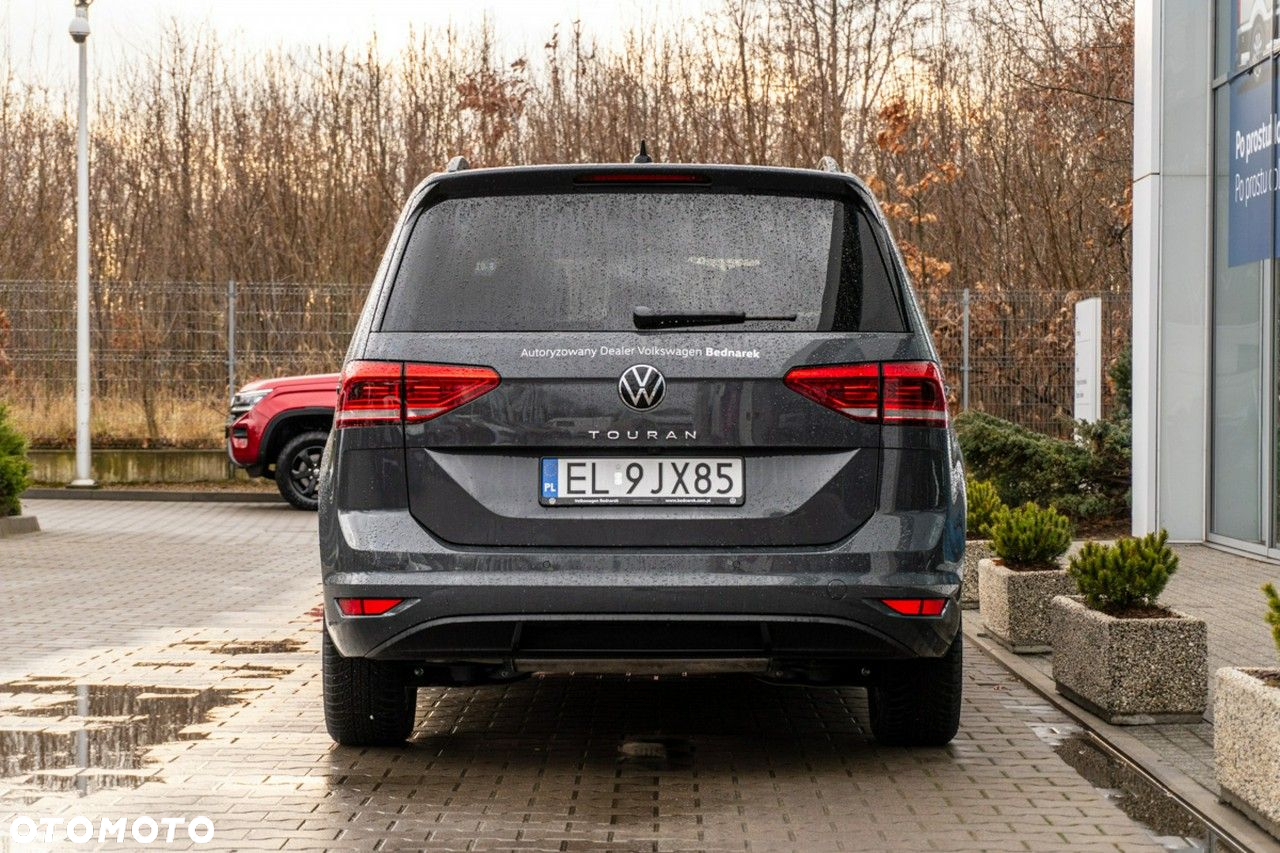 Volkswagen Touran - 8