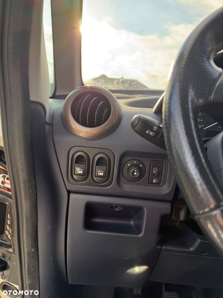 Peugeot 1007 75 Tendance - 15