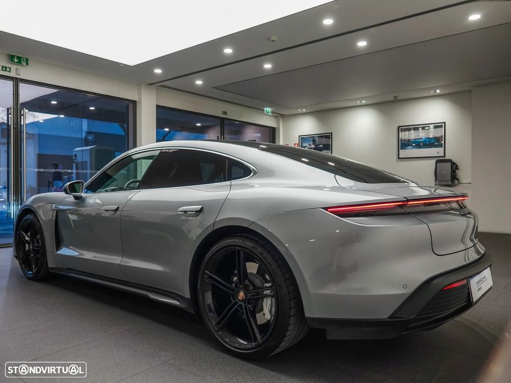 Porsche Taycan 4S - 14