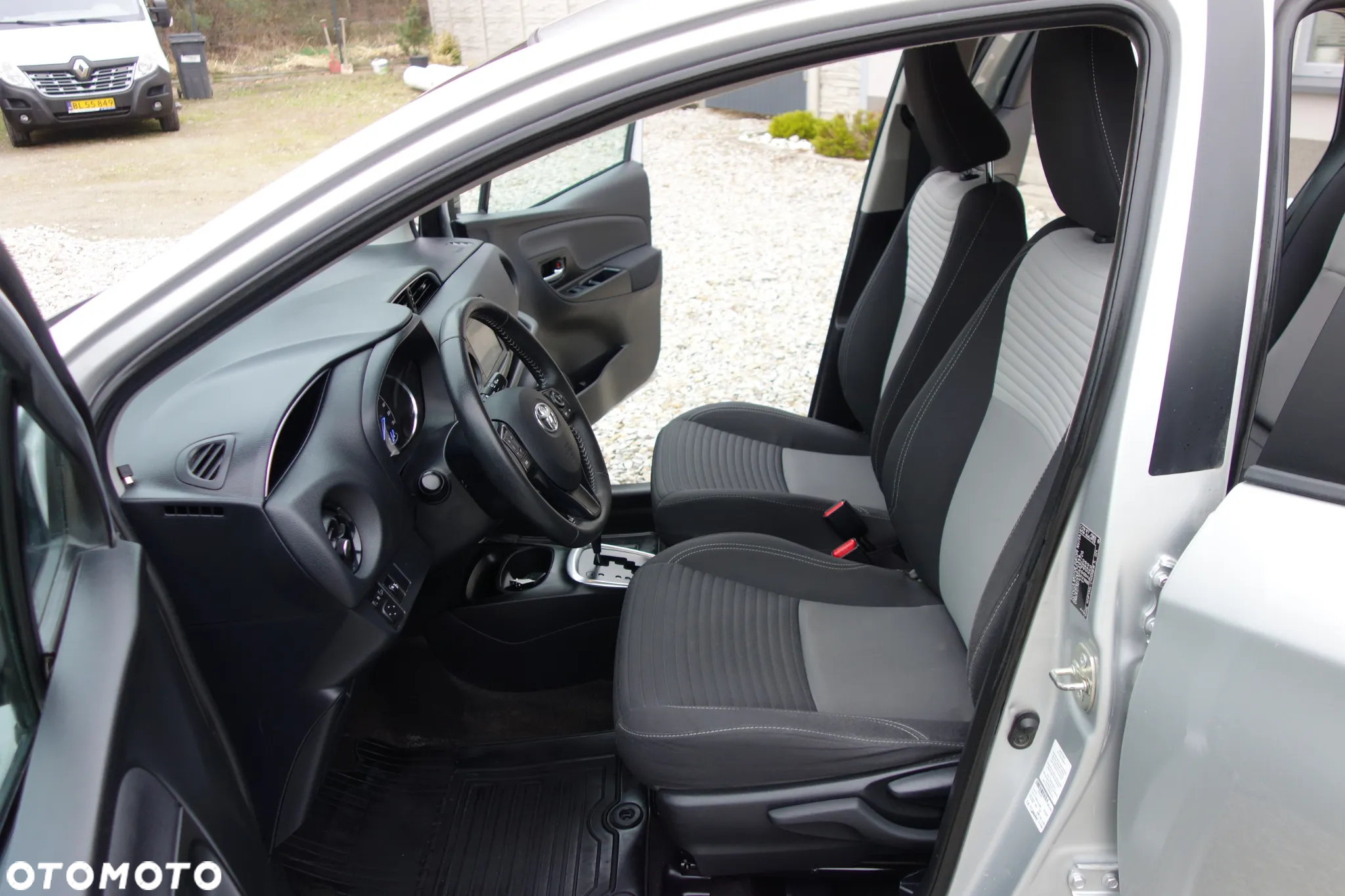 Toyota Yaris Hybrid 1.5 VVT-i Selection - 7