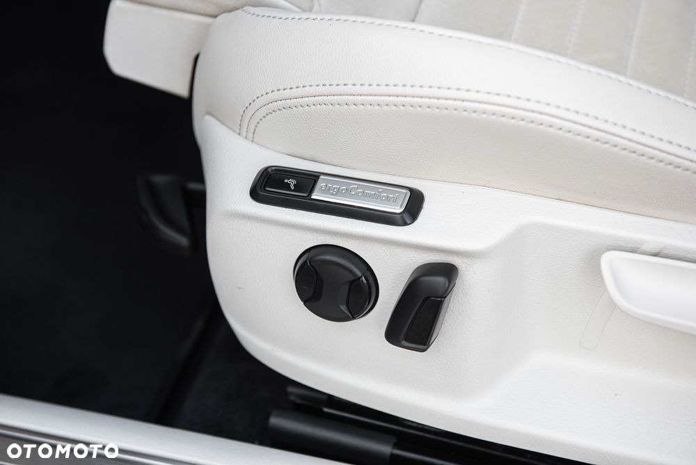 Volkswagen Passat Variant 1.8 TSI (BlueMotion Technology) DSG Comfortline - 17