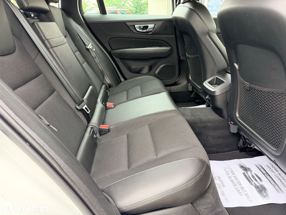 Volvo V60 D3 Momentum Pro - 7