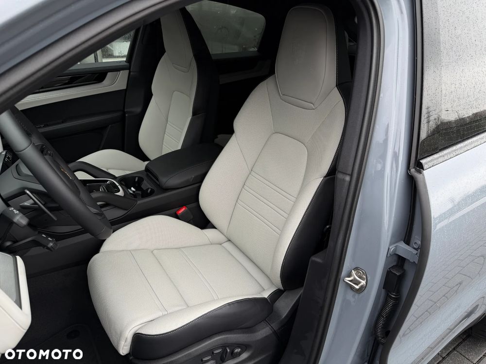 Porsche Cayenne - 19