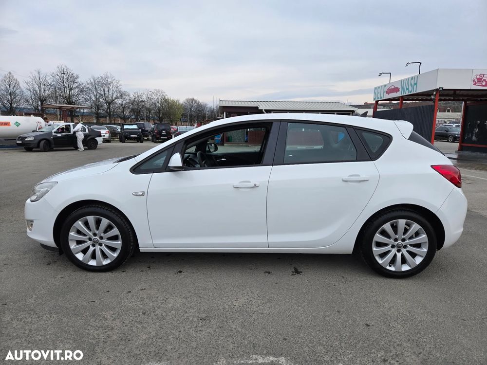 Opel Astra 1.6 Automatik Cosmo - 1