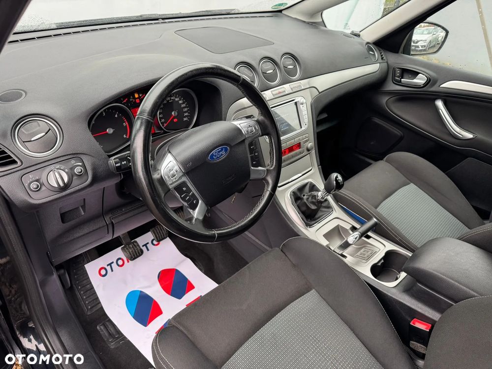 Ford S-Max 2.0 TDCi DPF Ambiente - 11