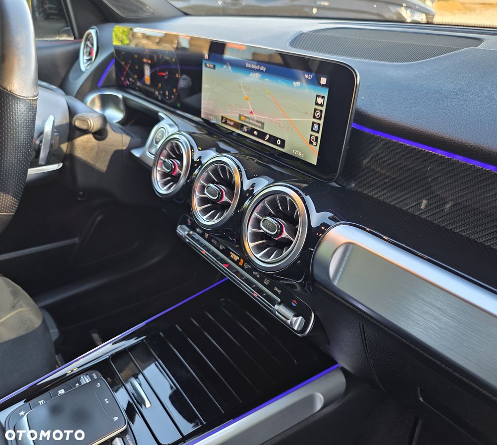 Mercedes-Benz GLB 200 d 8G-DCT AMG Line - 25