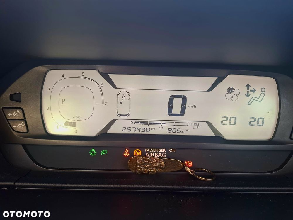 Citroën C4 BlueHDi 120 Stop&Start EAT6 Selection - 14