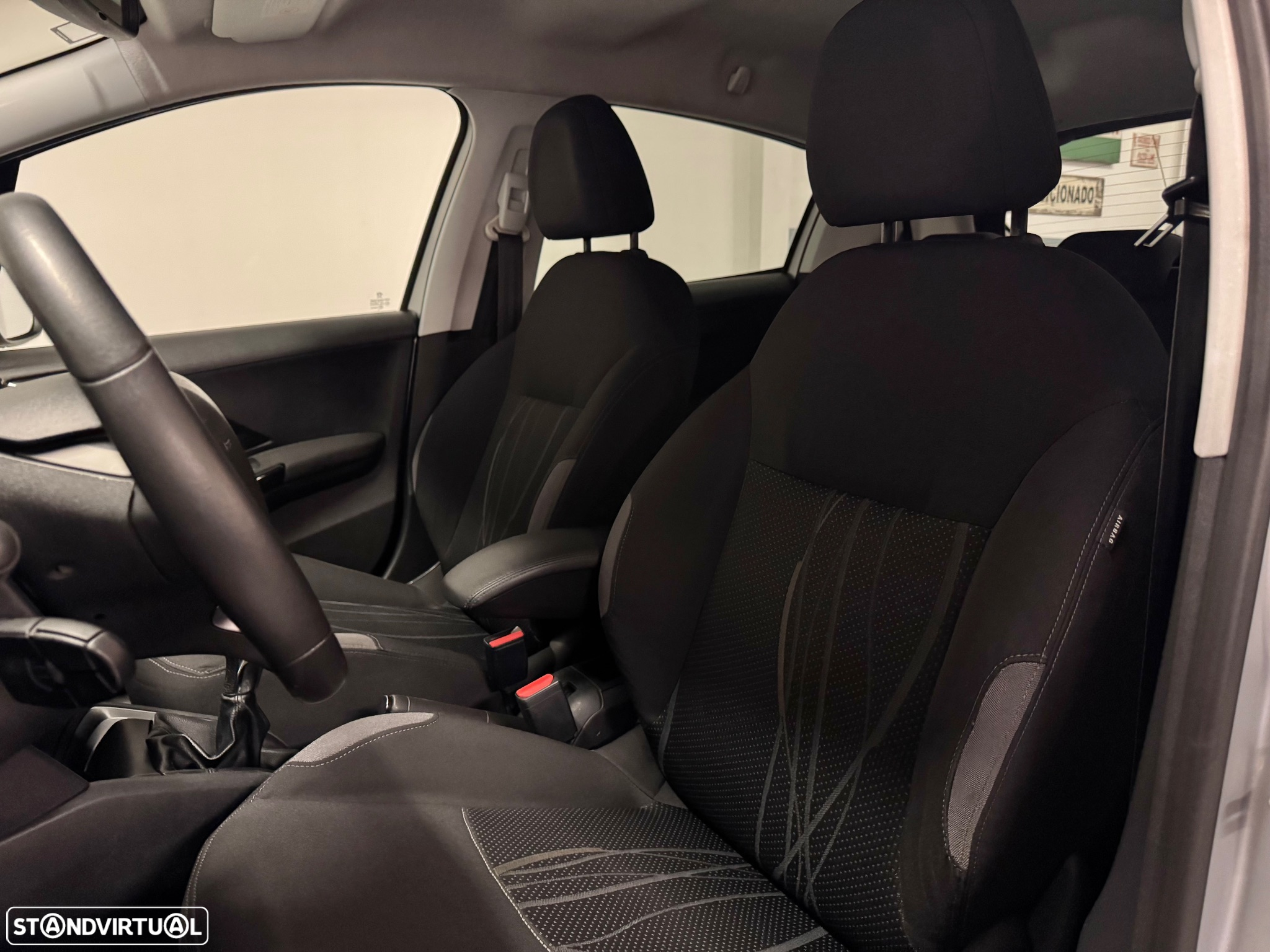 Peugeot 208 1.4 VTi Active - 10