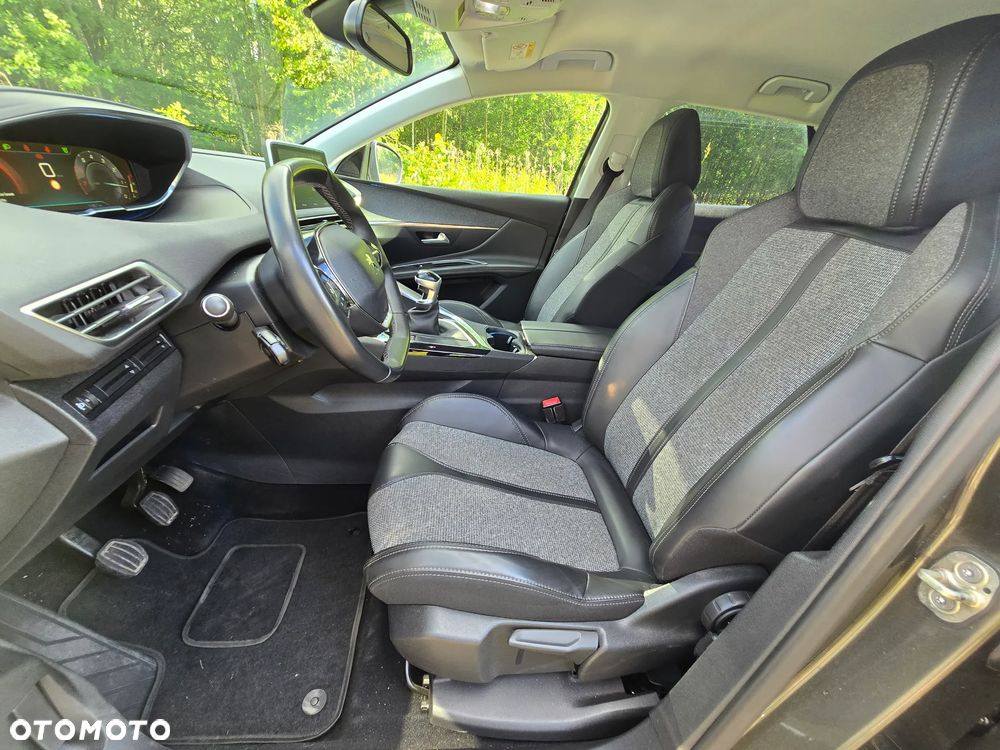 Peugeot 3008 PureTech 130 Stop & Start Allure - 17