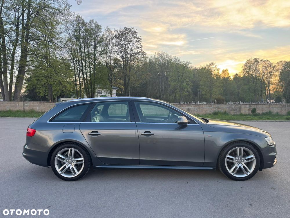 Audi A4 Avant - 25