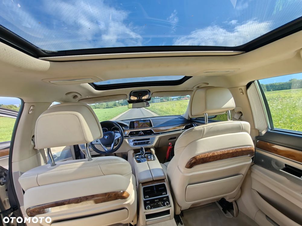 BMW Seria 7 750Li Edition Exclusive - 28