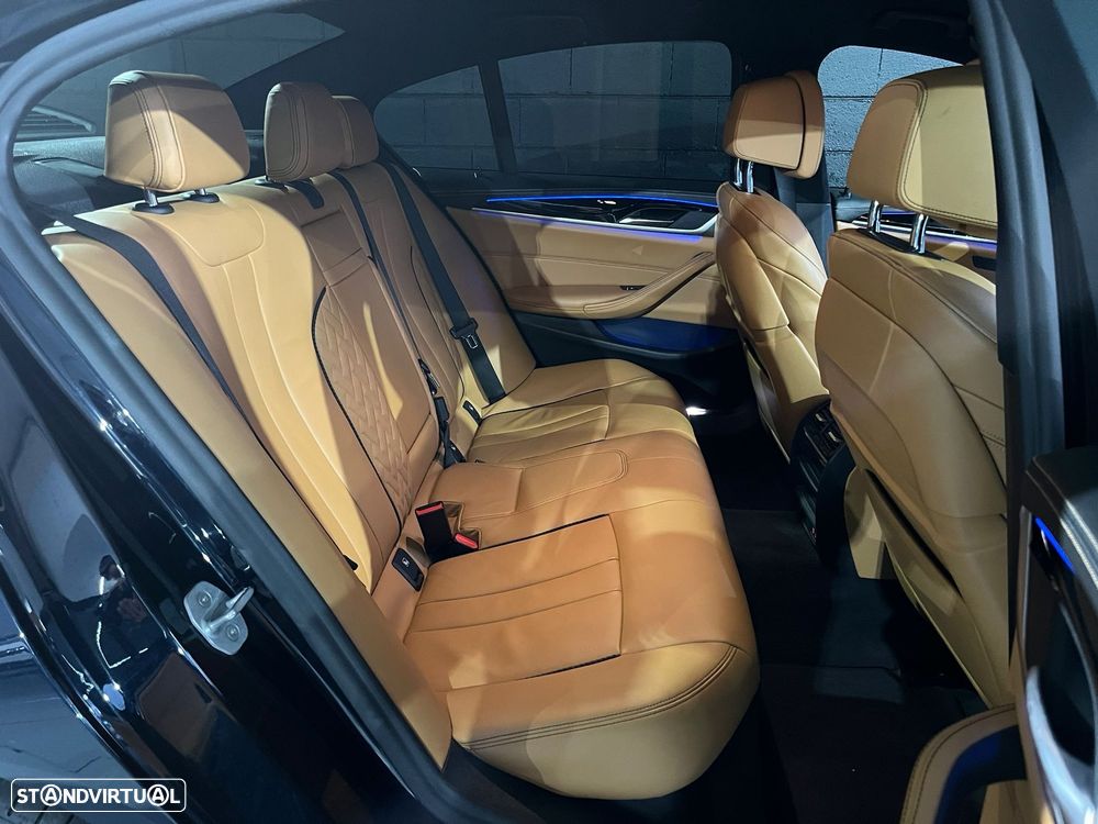 BMW 530 d Pack M Auto - 12