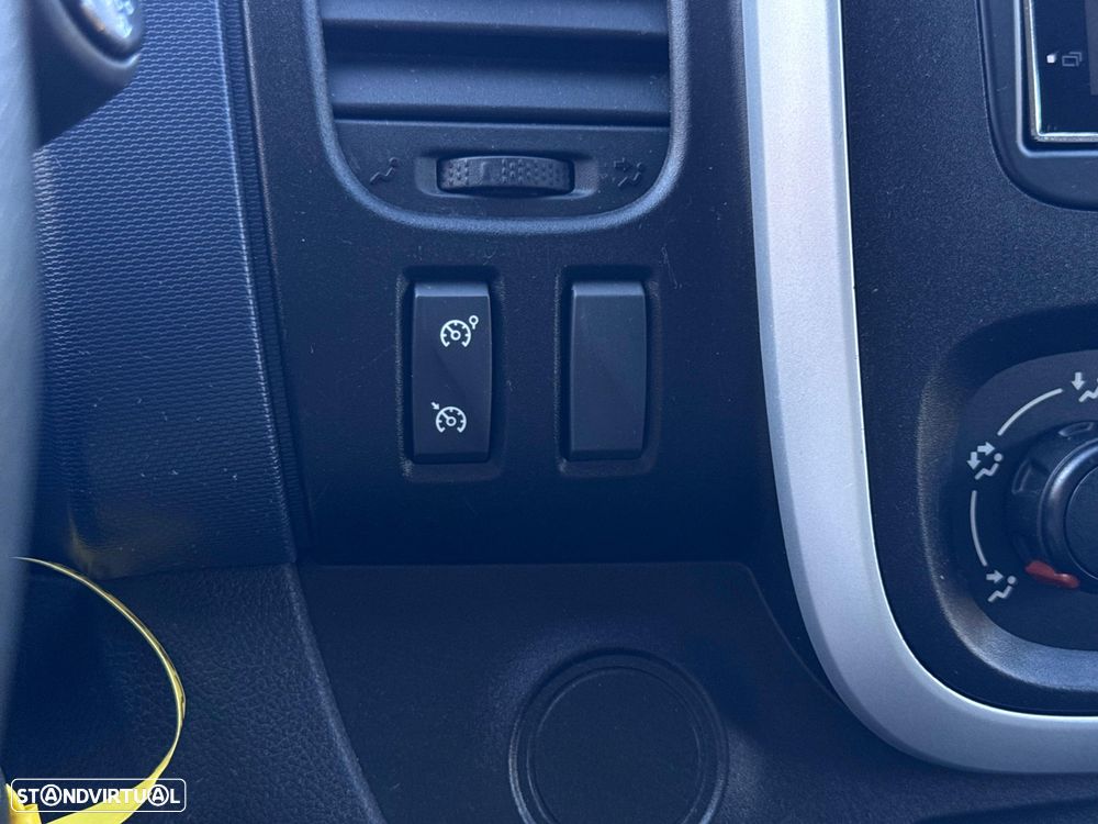 Opel Vivaro L2 3Lug Navi Iva Dedutivel - 14