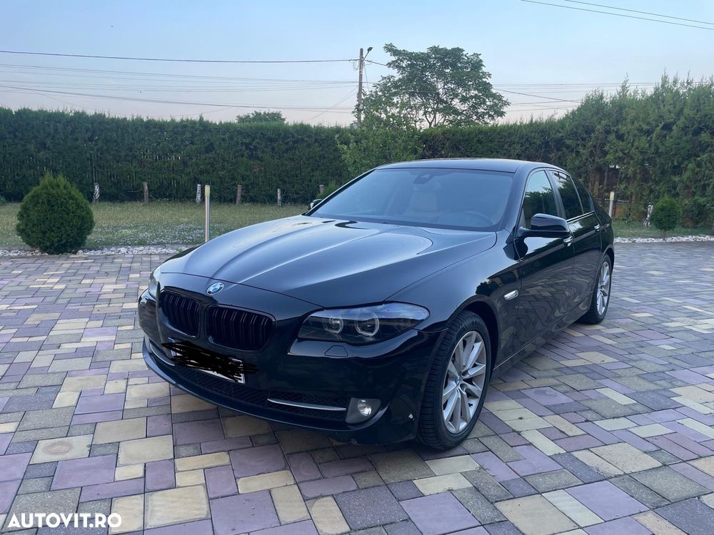 BMW Seria 5 525d xDrive AT - 2