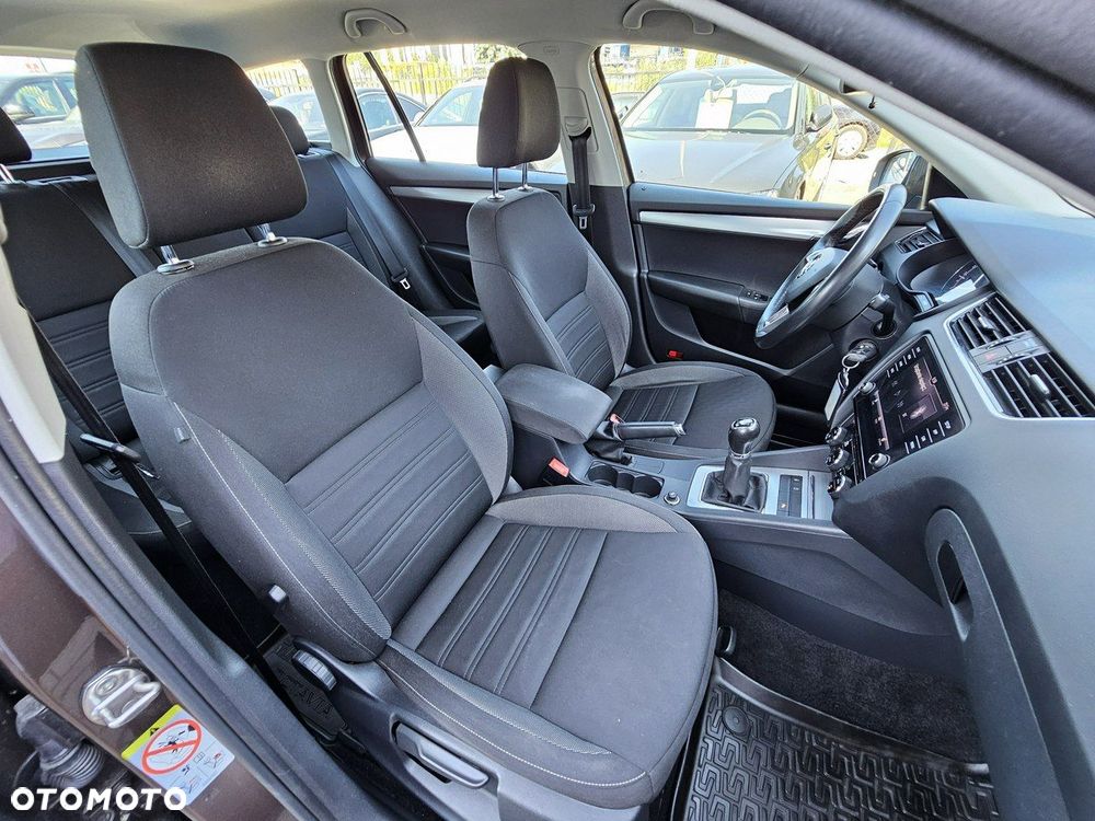 Skoda Octavia 1.6 TDI Ambition - 10