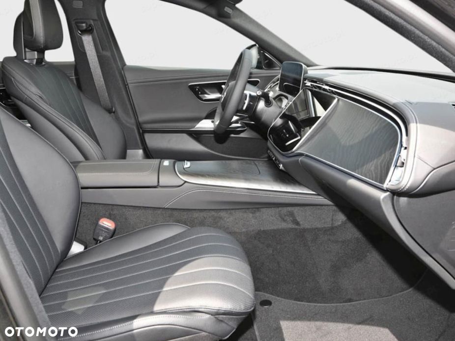 Mercedes-Benz Klasa E 220 d mHEV 4-Matic AMG 9G-Tronic - 9