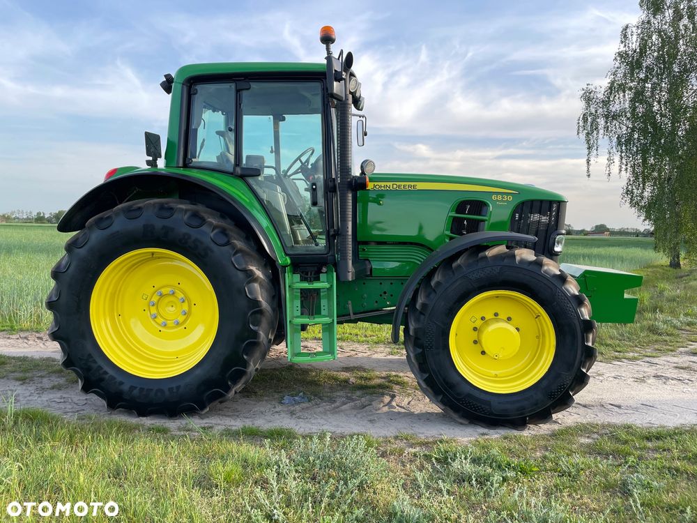 John Deere 6820 - 7