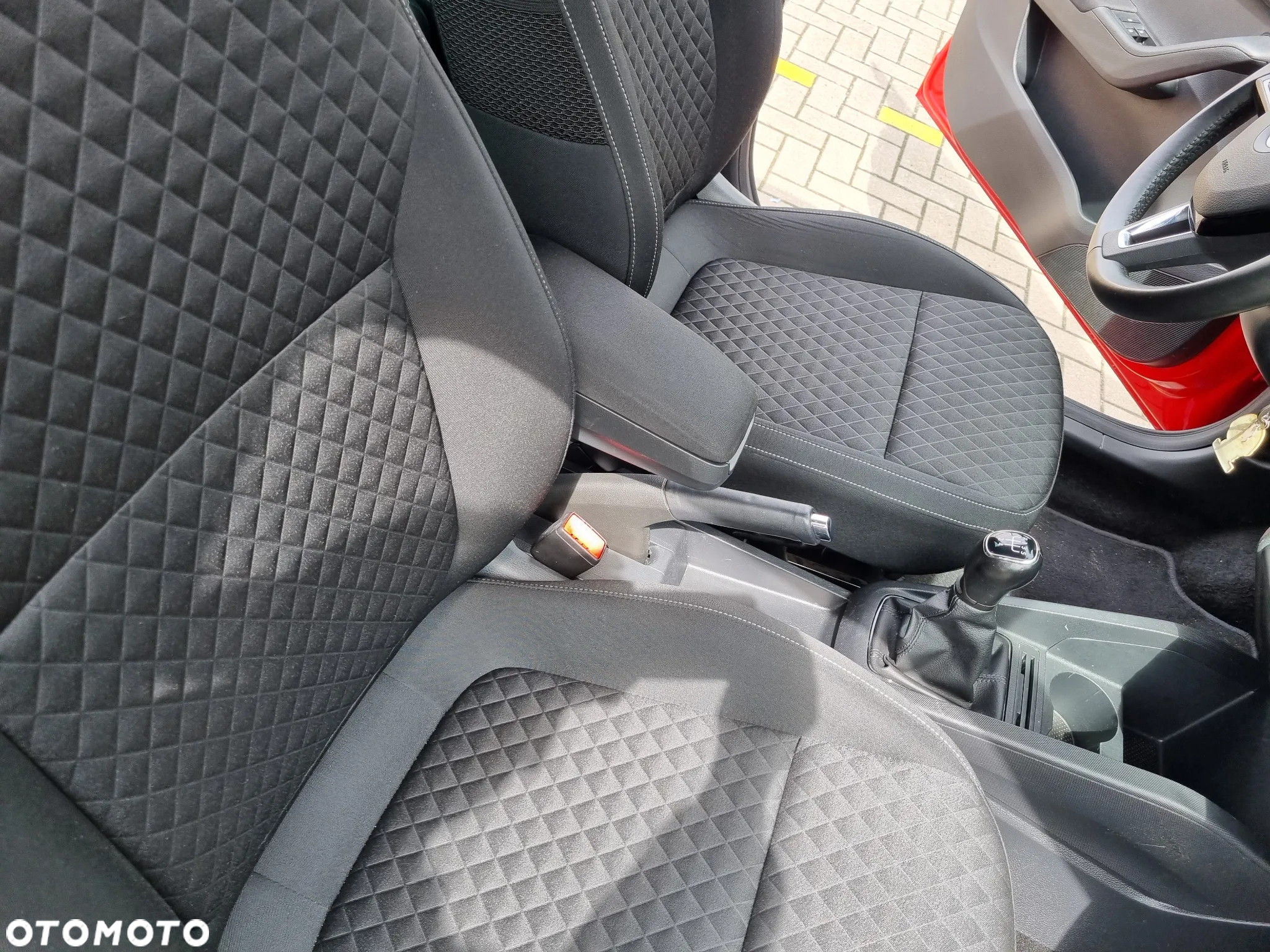 Skoda Fabia 1.2 TSI Monte Carlo - 10