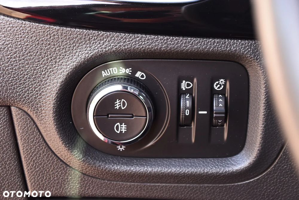 Opel Astra 1.4 Turbo Edition - 28