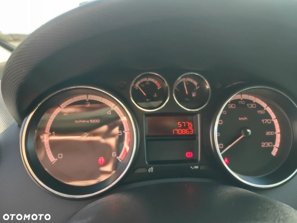 Peugeot 308 1.6 e-HDi Active S&S - 16