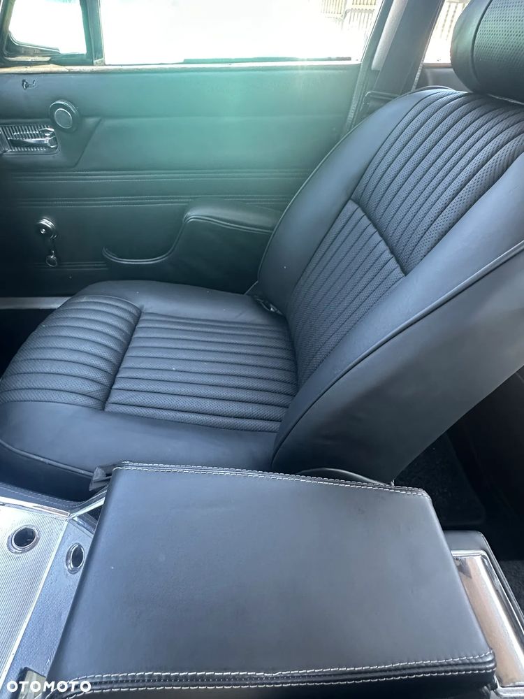 Jaguar XJ - 9