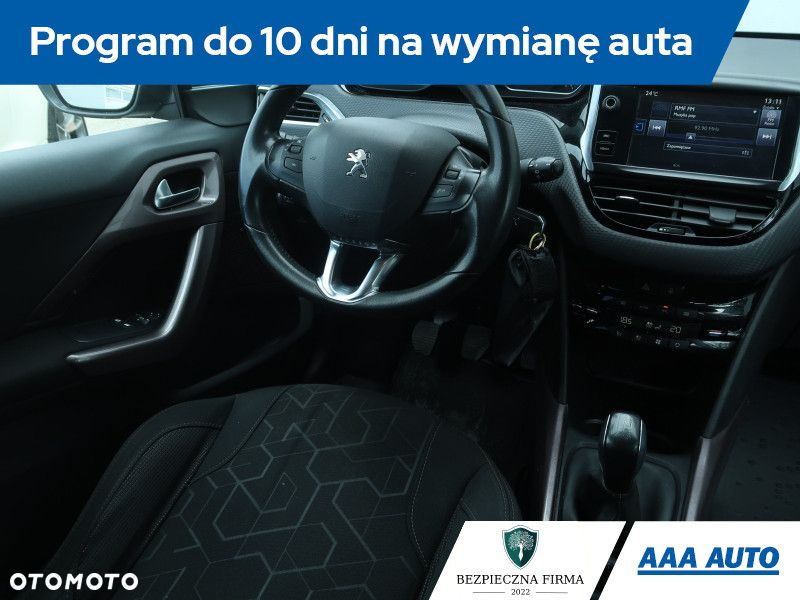 Peugeot 2008 - 8