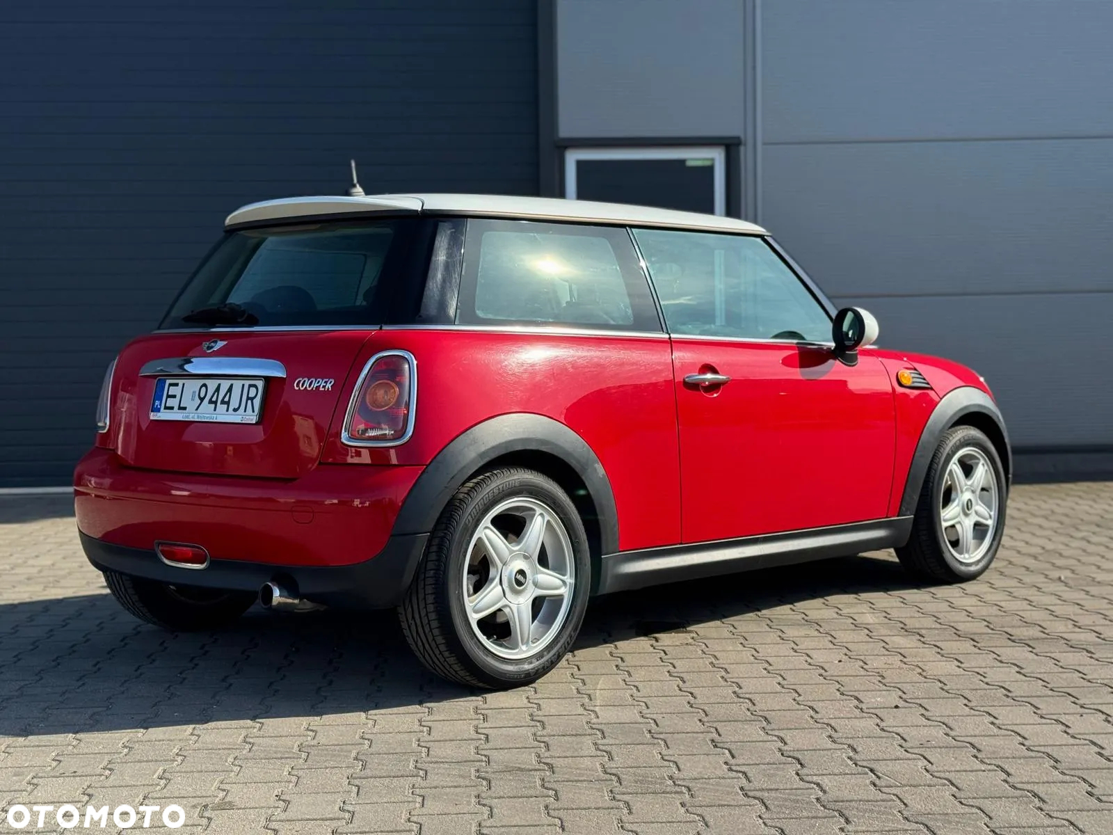 MINI Cooper Standard - 5