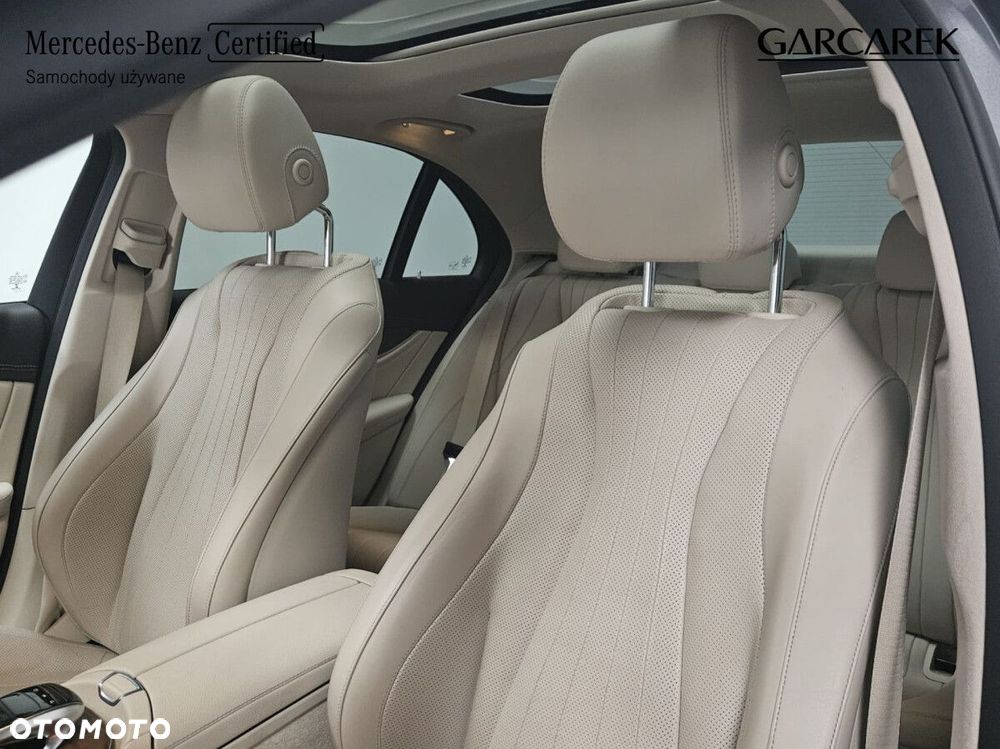 Mercedes-Benz Klasa E - 17