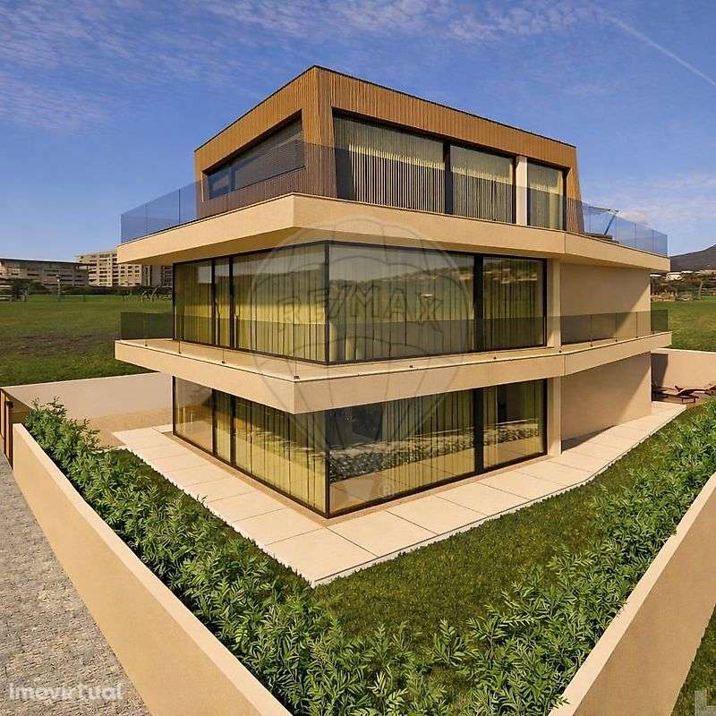 Moradia T4 para venda - Grande imagem: 2/11