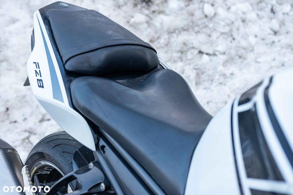 Yamaha FZ8 - 32
