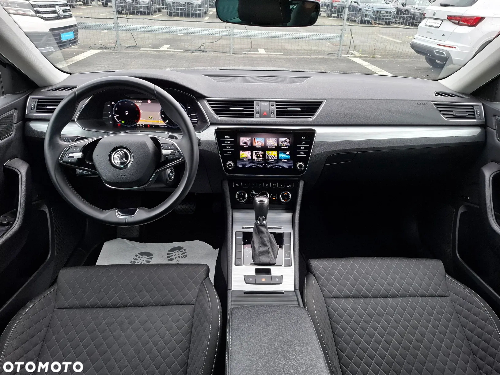 Skoda Superb Combi 2.0 TDI DSG Ambition - 9