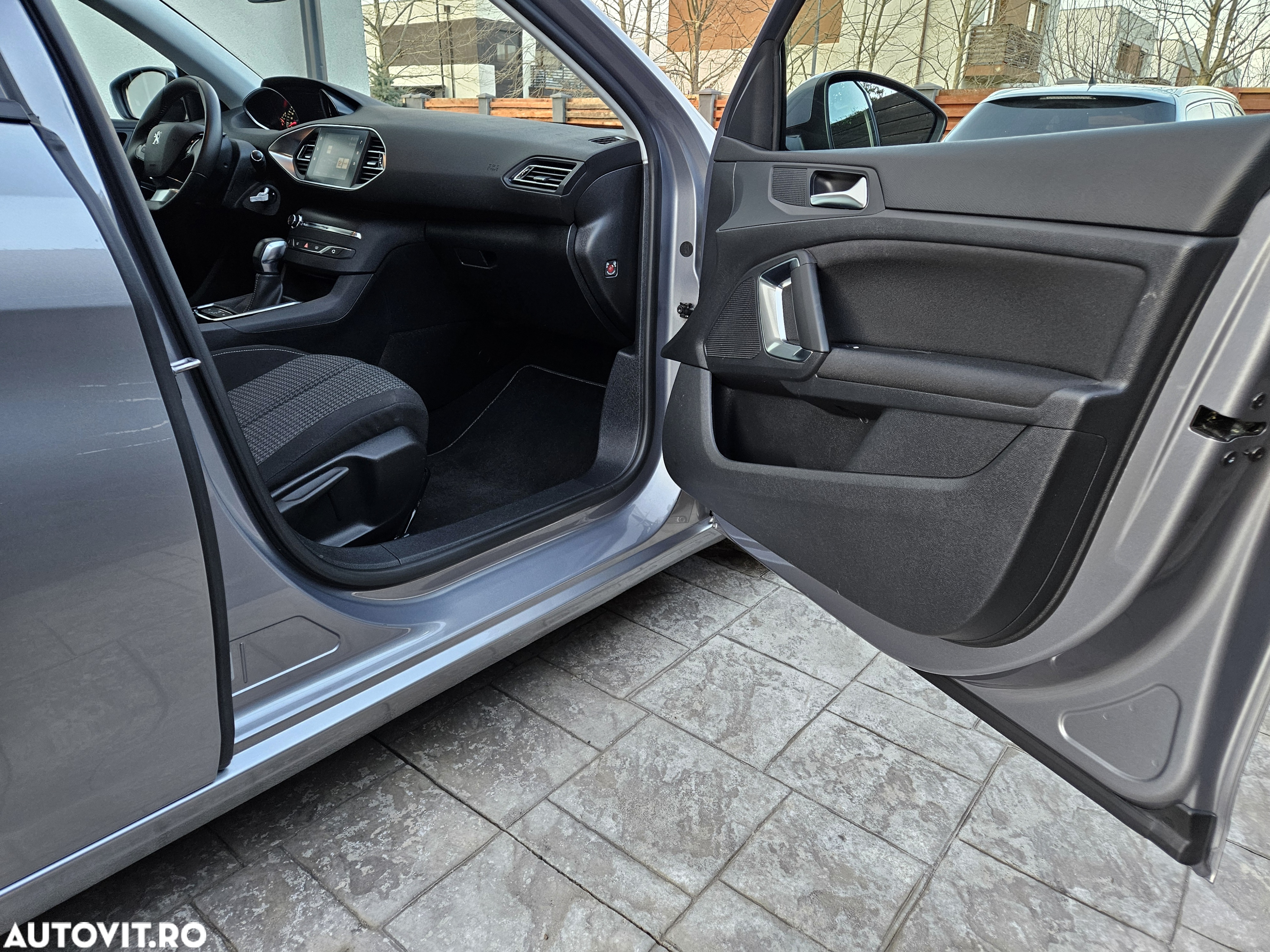 Peugeot 308 SW BlueHDi 120 EAT6 Stop & Start Active - 16