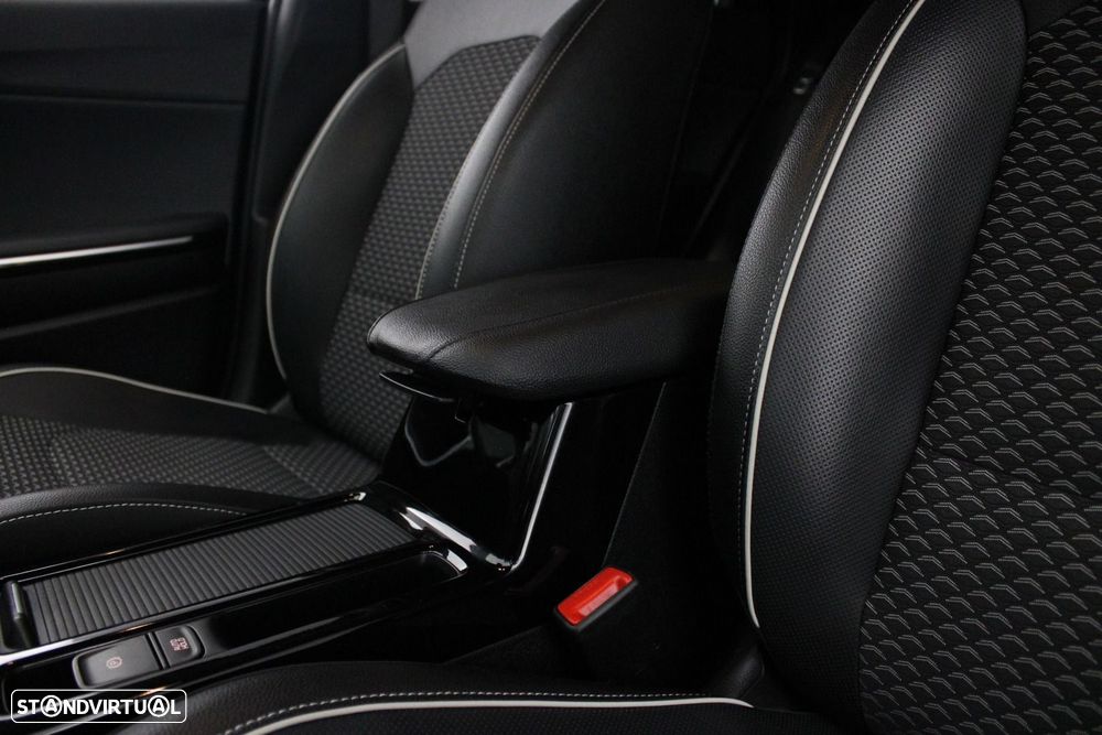 Kia XCeed 1.6 GDi PHEV Drive — fotografia 38