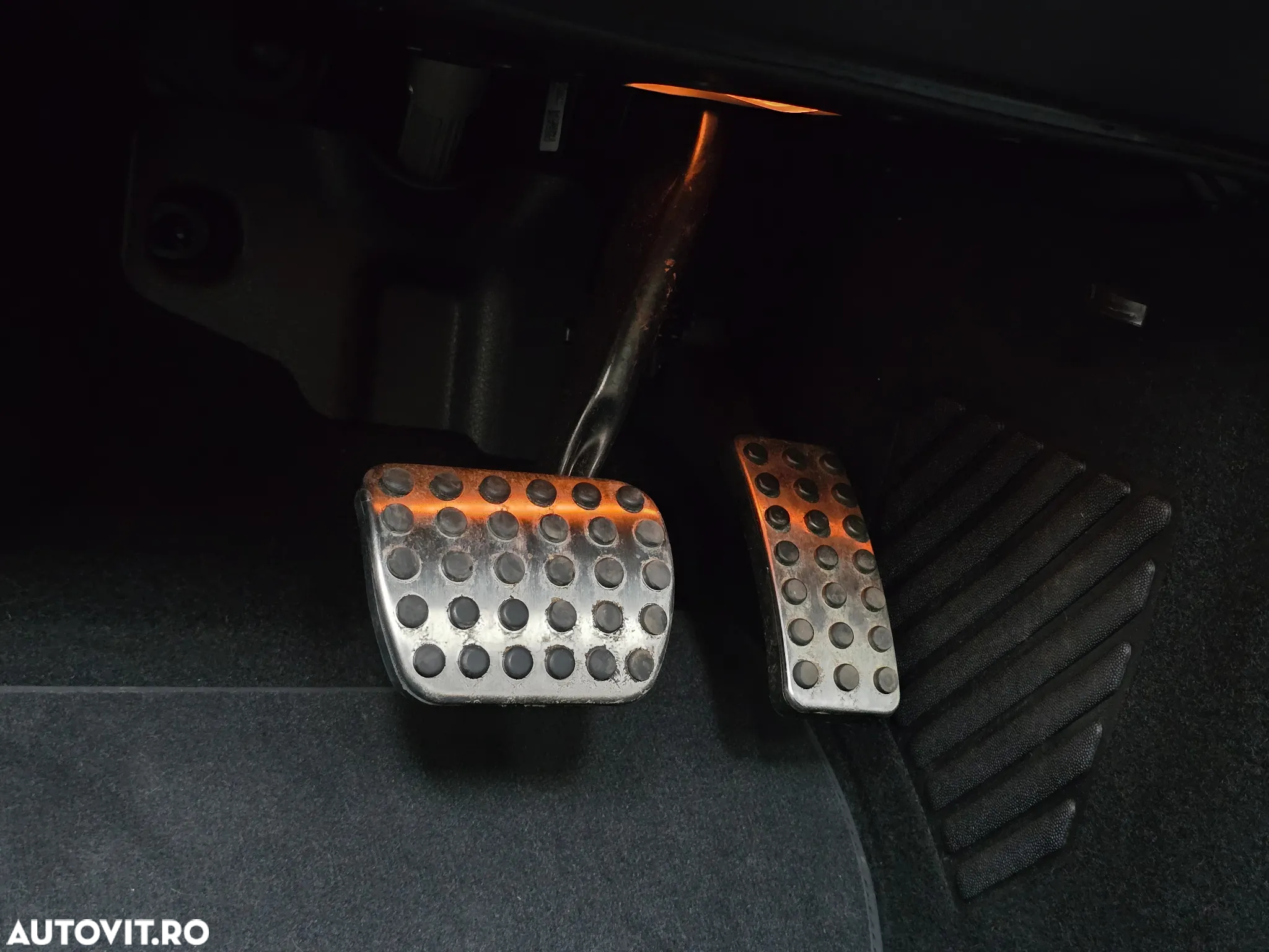 Mercedes-Benz A 250 4Matic 7G-DCT AMG Line - 28